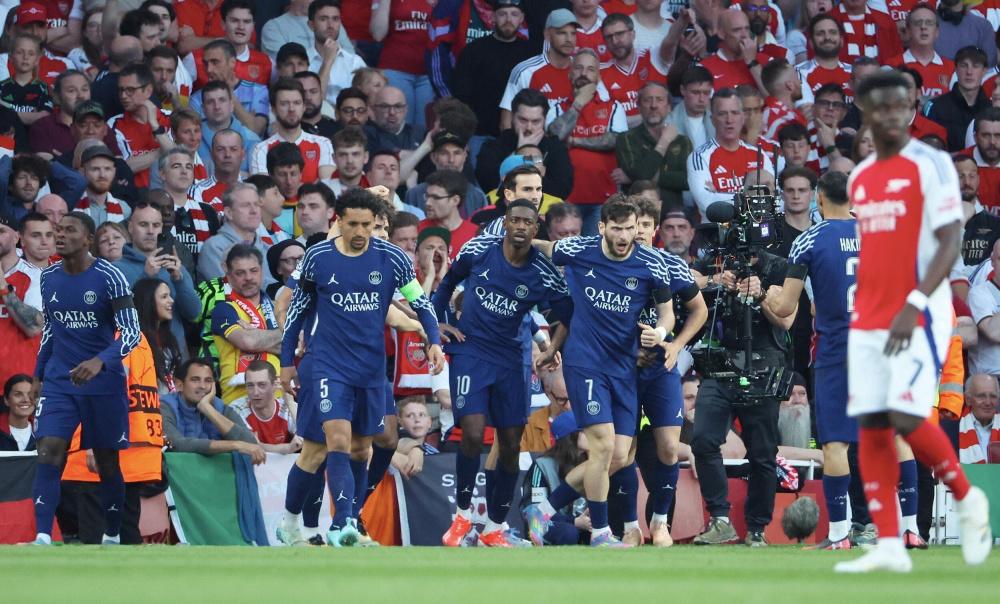 2026年世界杯抽签出炉：姆巴佩小组赛遇哈兰德，梅西与C罗或对决八强赛