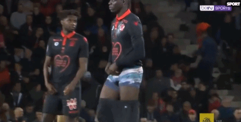 有争议，鲁本-内维斯、马赫雷斯等对C罗的绝杀点球予以嘲讽