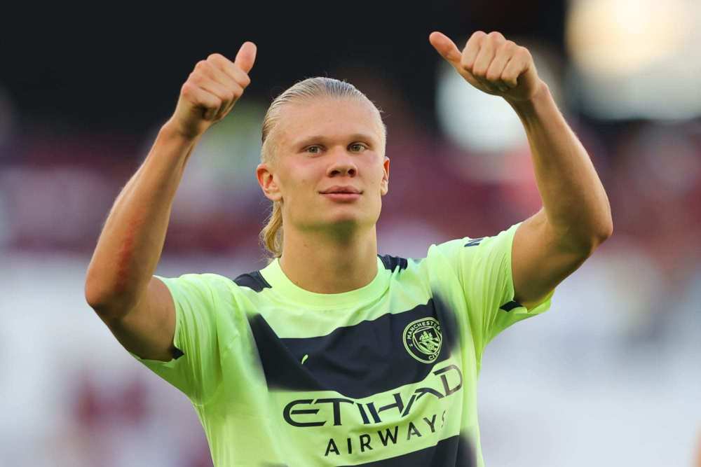 英超最新积分榜：曼联红军分列6、7，枪手榜首领先曼城2分（英超积分最新形势：阿森纳领跑较曼城多2分，曼联与利物浦分列第6、第7）