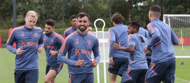 奥格斯堡vs汉堡：凯文-施洛特贝克、法比安-里德首发，法比奥-维埃拉、洛孔加出战