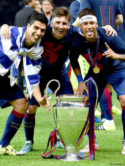 2025／26赛季英超：天塌了！阿森纳全勤王赖斯伤退（2025／26赛季英超：阿森纳遭晴天霹雳，铁人赖斯伤退）