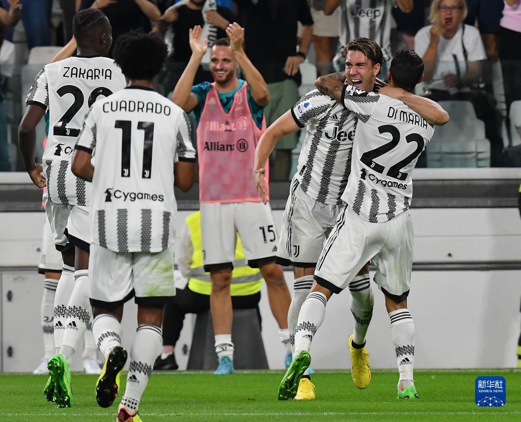 名记：若字母哥离队雄鹿或重建，特纳＆库兹马&波蒂斯都可交易