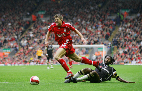 足球鞋钉类型全解析（足球鞋钉种类全指南）