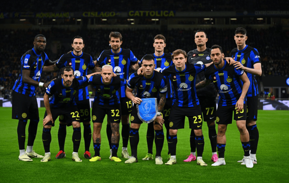 皇马青训小将获征召！18岁天才后卫冲击一线队，卡马温加伤愈归队