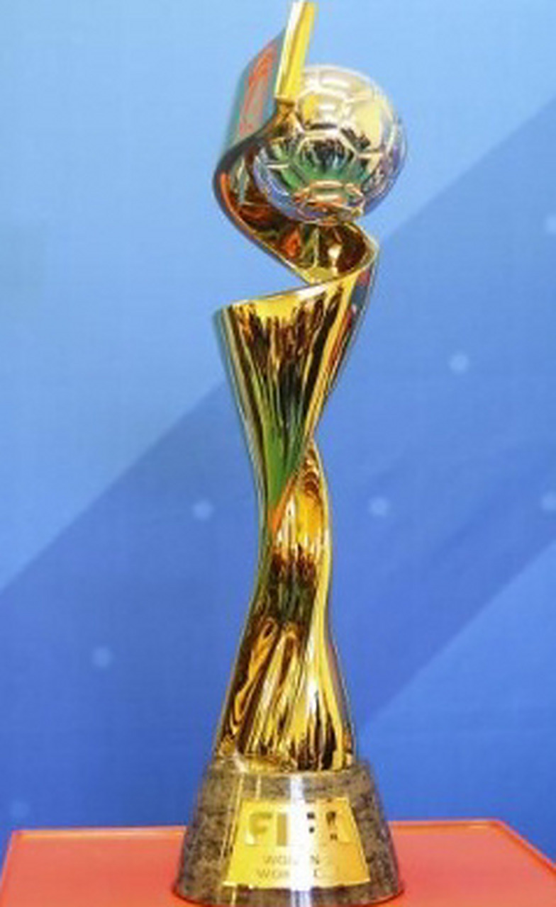 邓卓翔：全队在训练中都非常投入，希望奉献一场精彩的比赛