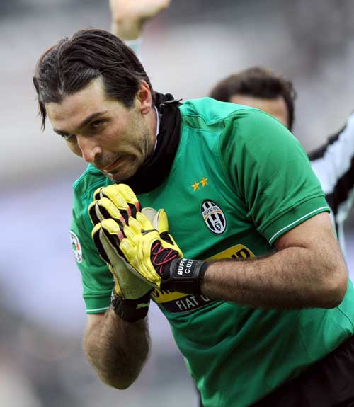 维拉各项赛事豪取十连胜，上次更长连胜纪录还是在111年前（维拉豪取各项赛事十连胜 上次更长连胜已是111年前）