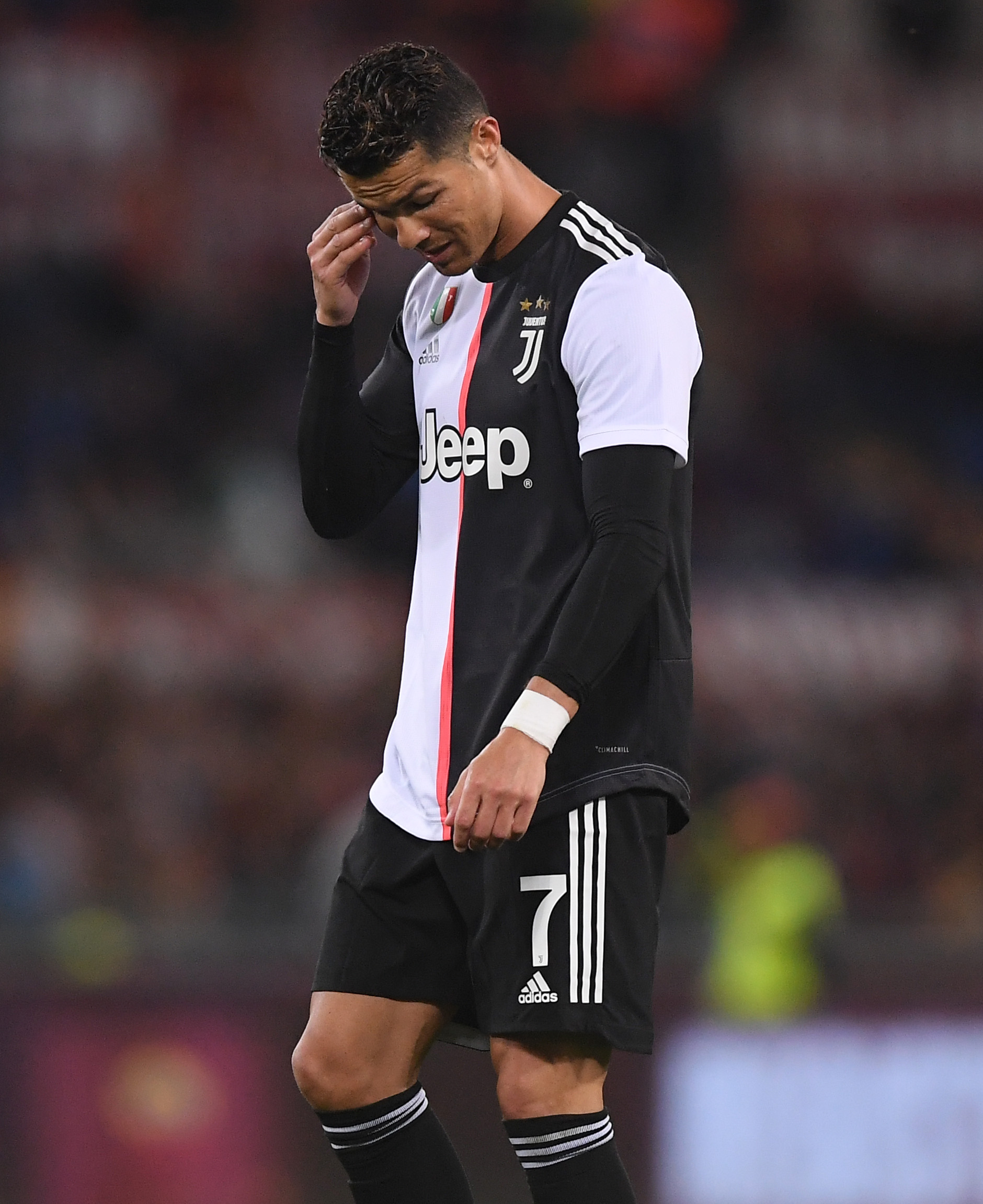 足协官方：征集2026赛季足协杯资格赛承办地，比赛1月举行（中国足协公告：面向各地征集2026赛季足协杯资格赛承办地，赛事将于1月进行）