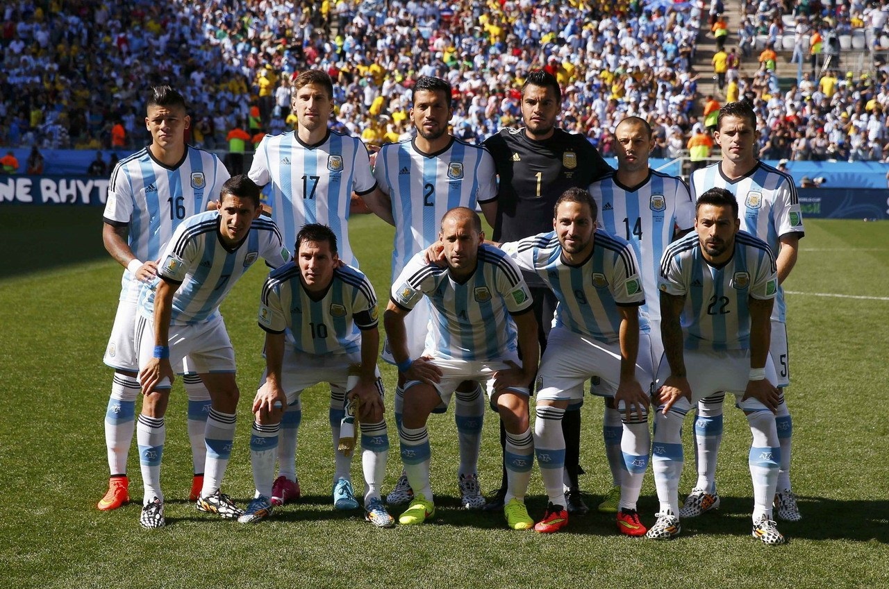 梅西社媒发文纪念世界杯夺冠三周年：世界冠军！转眼三年了（梅西社媒庆祝世界杯夺冠三周年：世界冠军，三年匆匆）