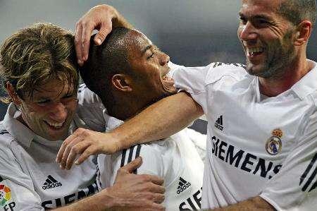 足球战术板：四种常见变化（足球战术图解：四大常见变化）